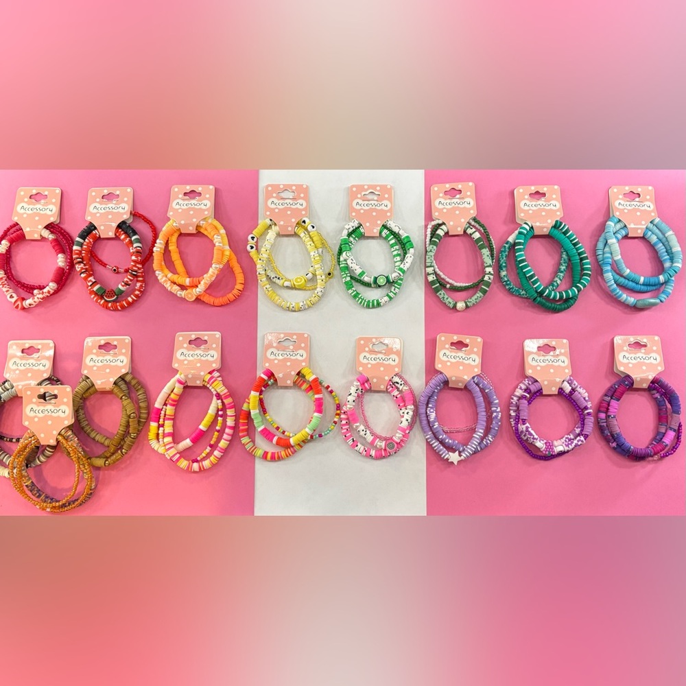 18 Sets of Vibrant Kids Beaded Bracelet Set